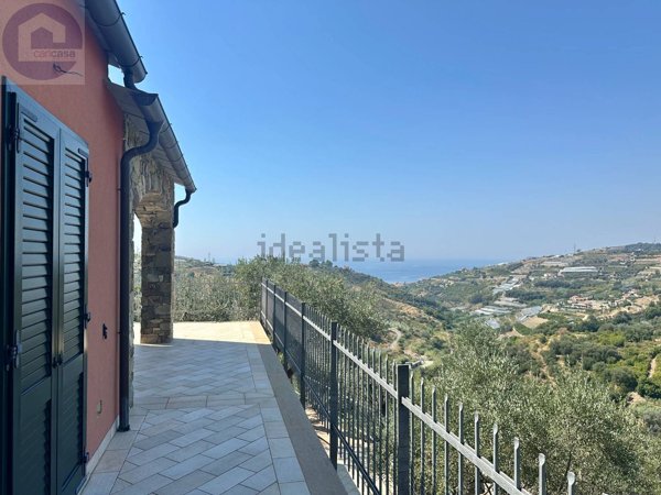 casa indipendente in vendita a Castellaro