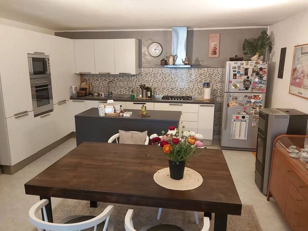 casa indipendente in vendita a Castellaro