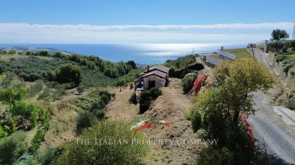 casa indipendente in vendita a Castellaro