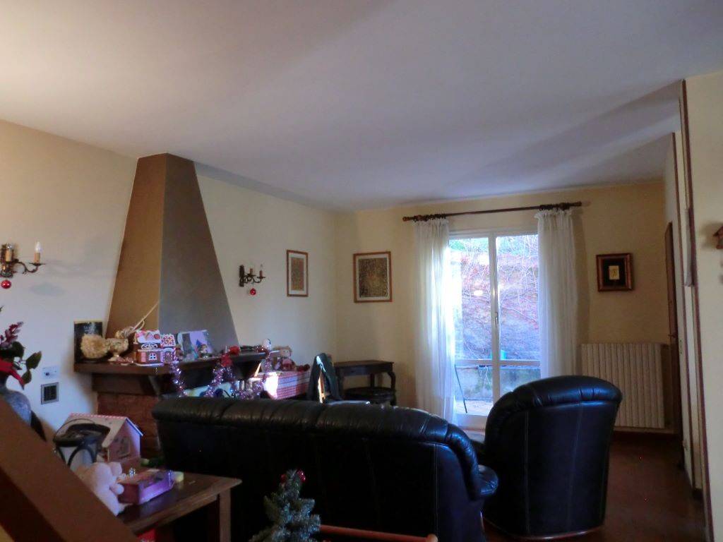 casa indipendente in vendita a Castellaro