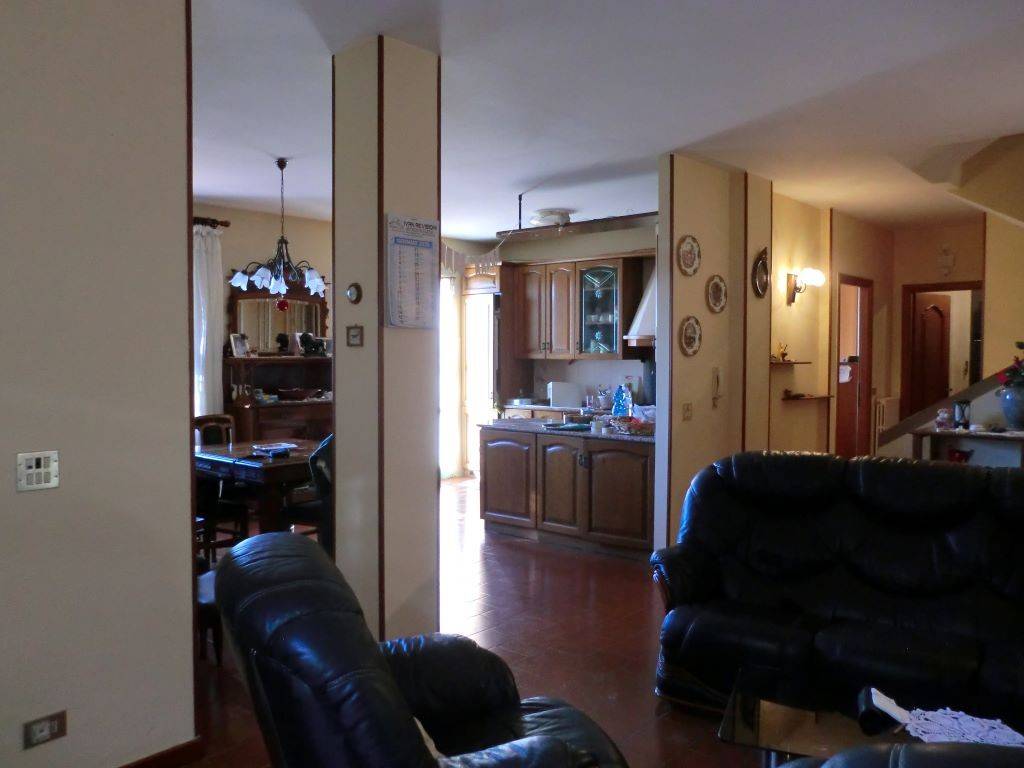 casa indipendente in vendita a Castellaro