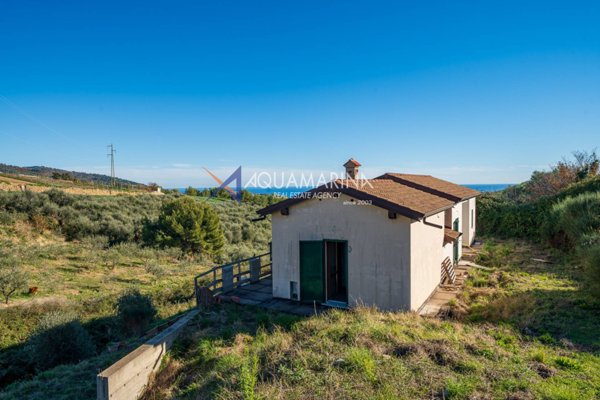 casa indipendente in vendita a Castellaro