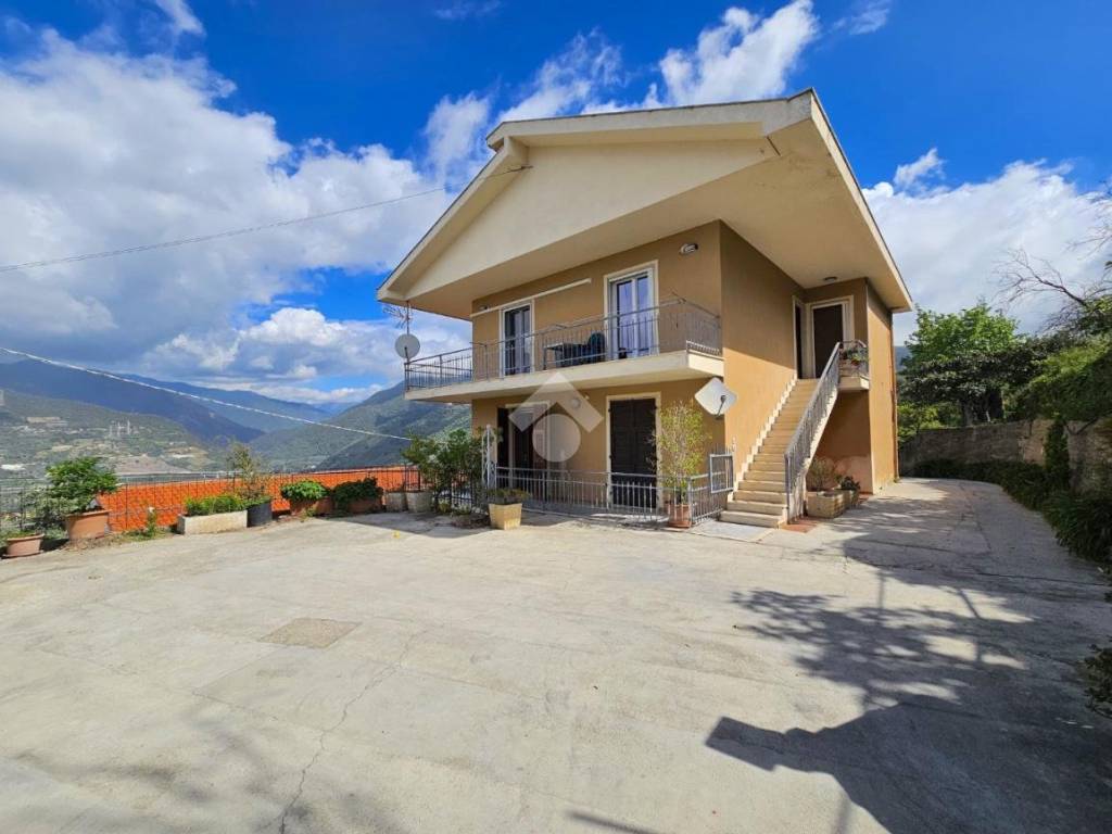 appartamento in vendita a Castellaro