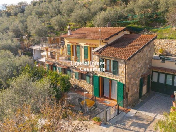 casa indipendente in vendita a Castellaro