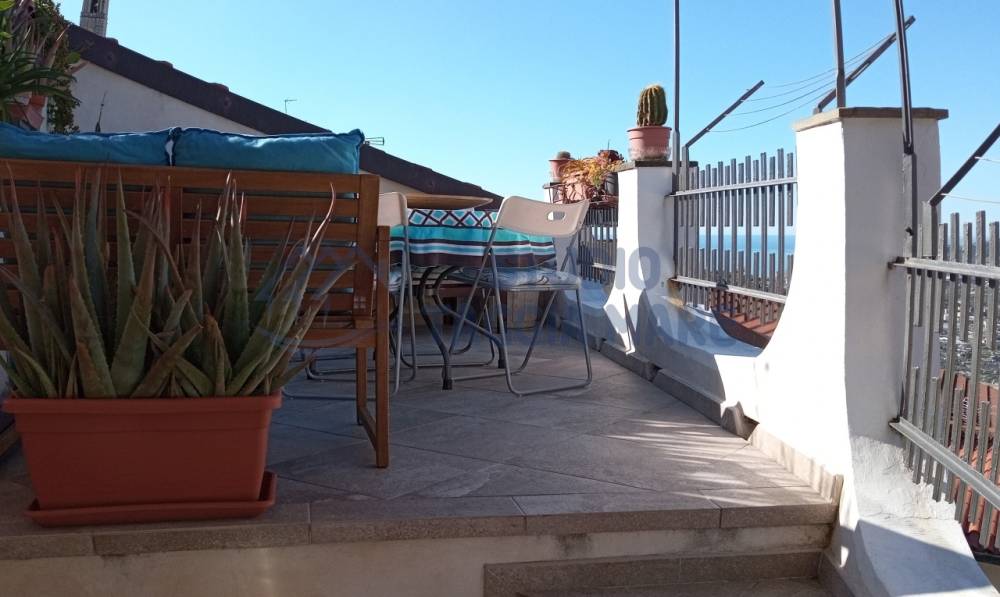 casa indipendente in vendita a Castellaro
