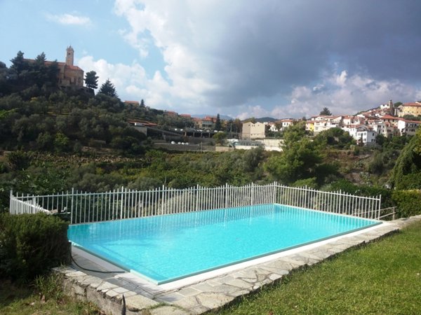 casa indipendente in vendita a Castellaro