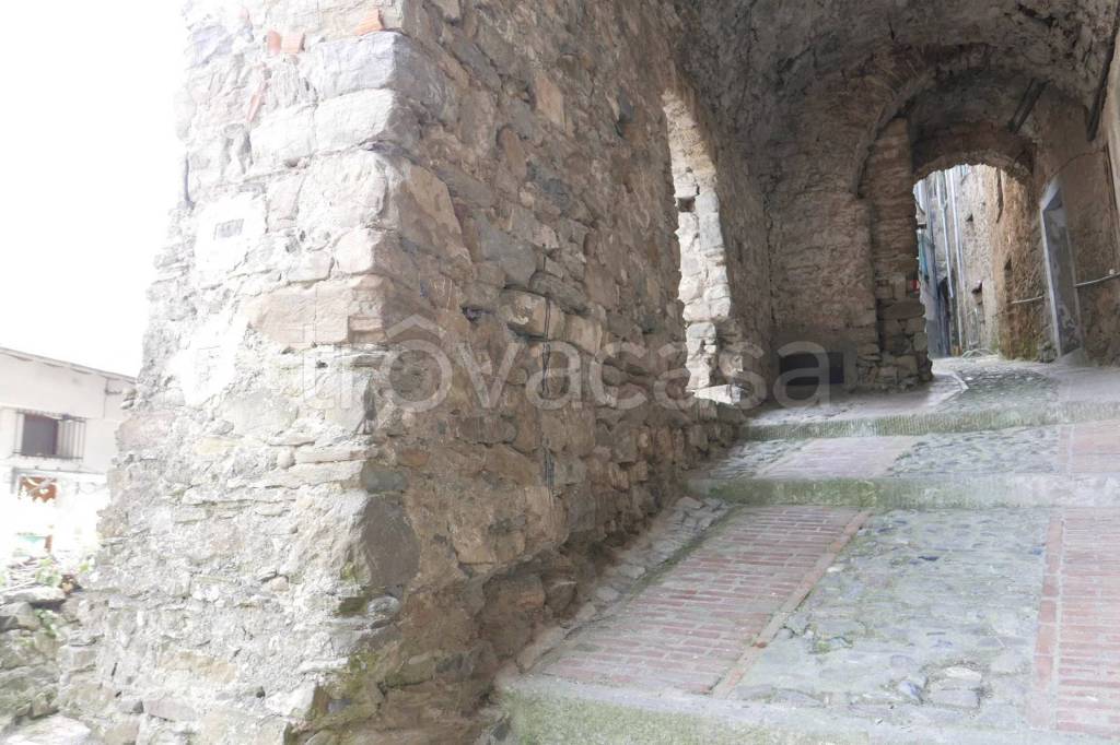 appartamento in vendita a Castel Vittorio