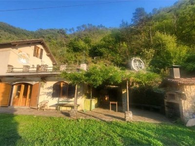 casa indipendente in vendita a Castel Vittorio