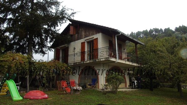 casa indipendente in vendita a Castel Vittorio