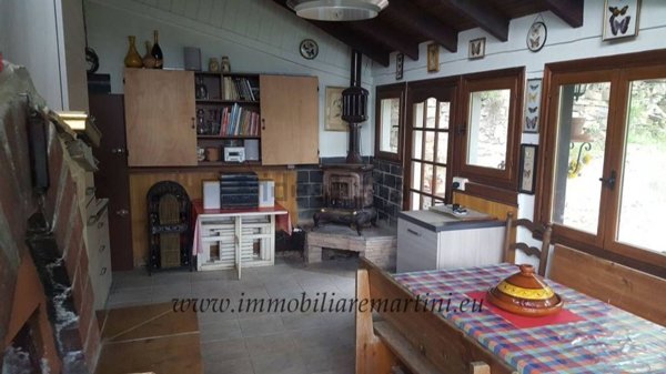 casa indipendente in vendita a Castel Vittorio