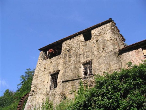 pentavano in vendita a Castel Vittorio