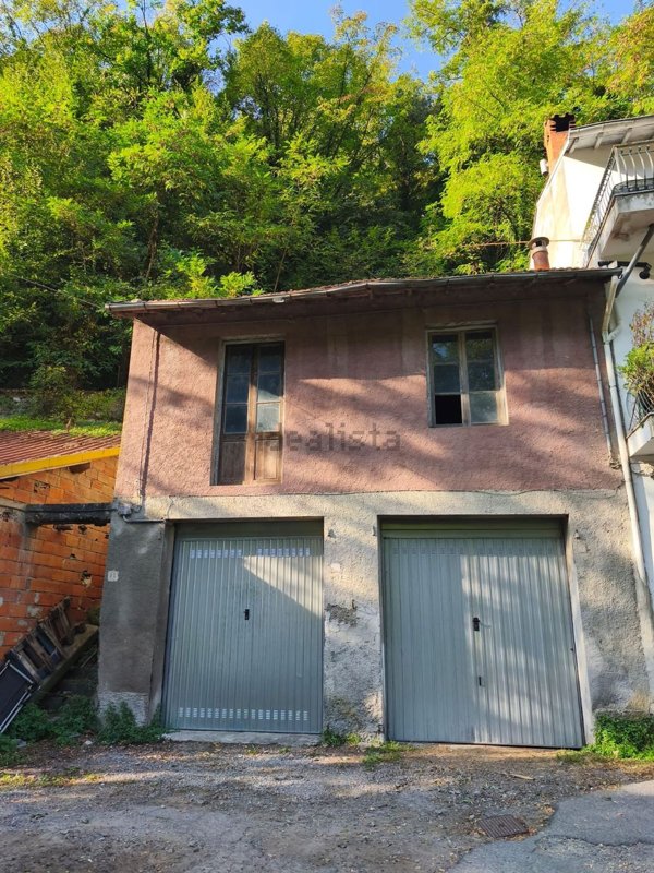 casa indipendente in vendita a Castel Vittorio