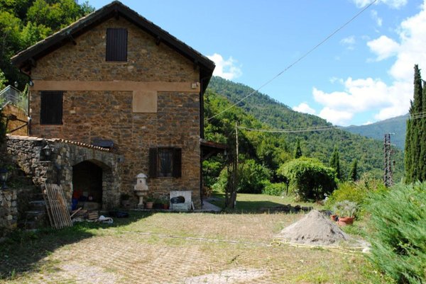casa indipendente in vendita a Castel Vittorio