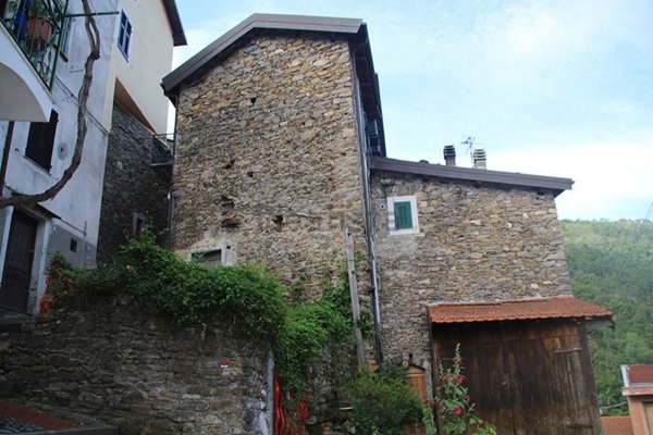 appartamento in vendita a Castel Vittorio