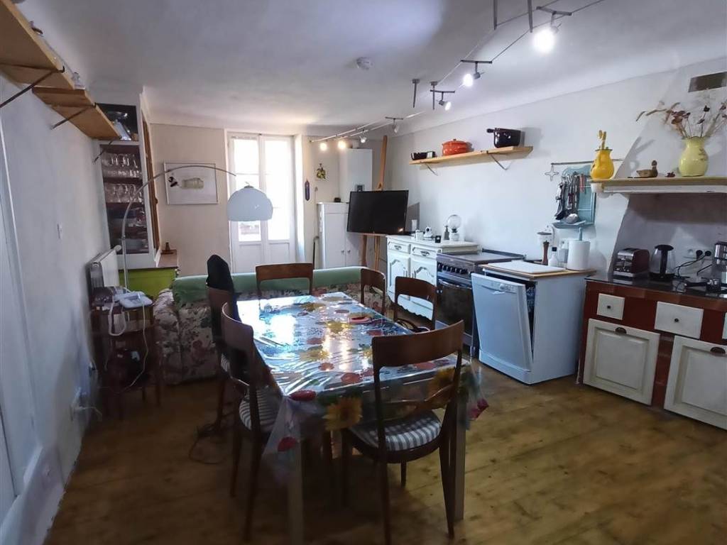 appartamento in vendita a Castel Vittorio