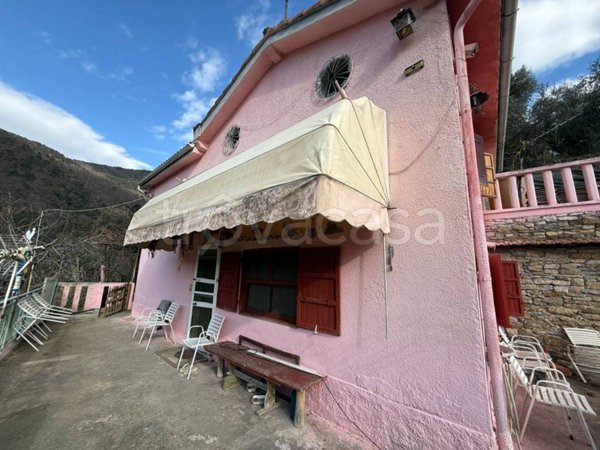 casa indipendente in vendita a Ceriana
