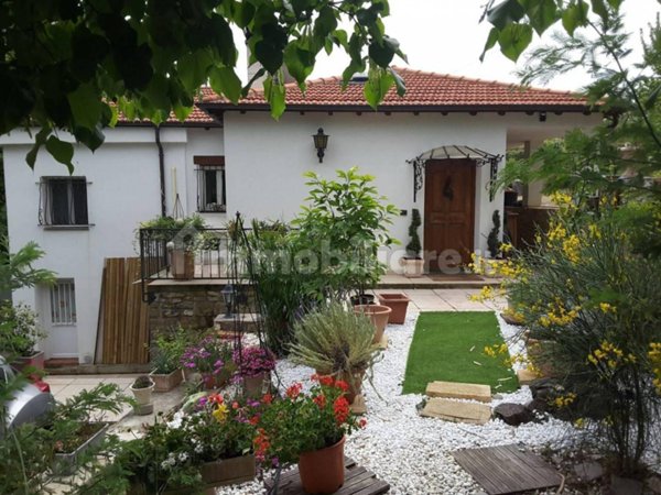 casa indipendente in vendita a Ceriana