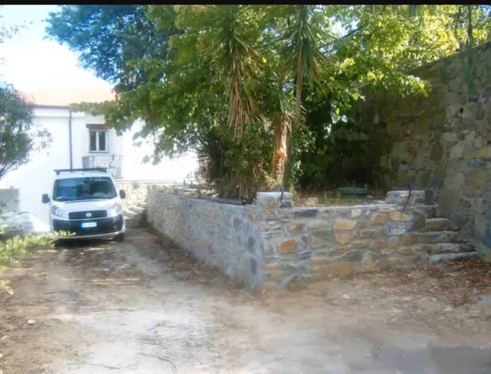 casa indipendente in vendita a Ceriana