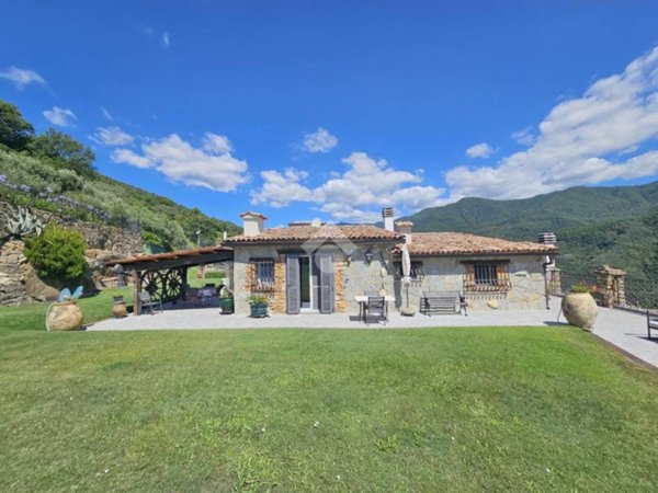 casa indipendente in vendita a Ceriana