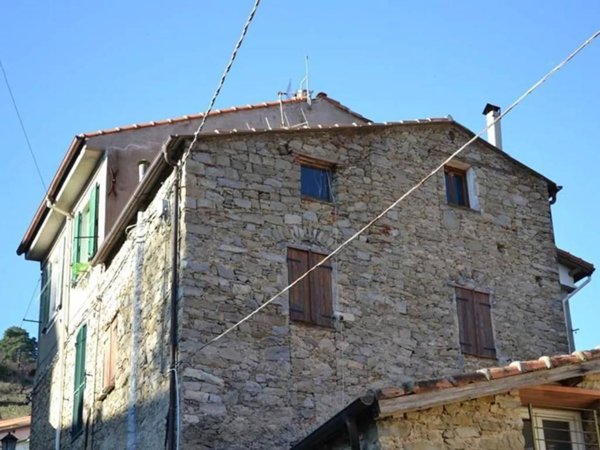 casa indipendente in vendita a Ceriana