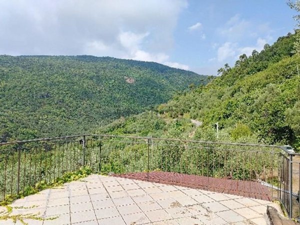 casa indipendente in vendita a Ceriana