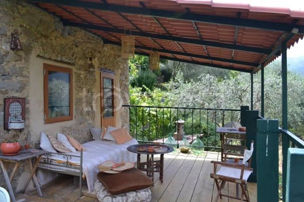 casa indipendente in vendita a Ceriana