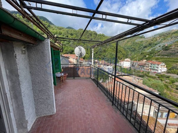 casa indipendente in vendita a Ceriana