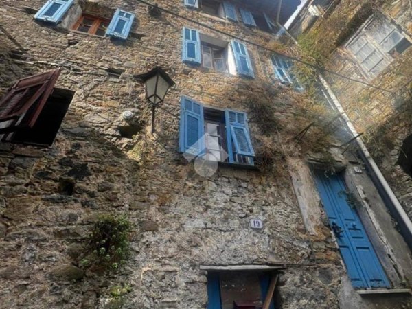 casa indipendente in vendita a Ceriana