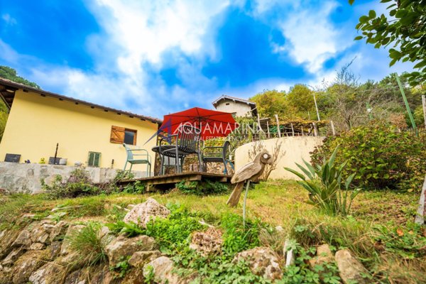 casa indipendente in vendita a Ceriana