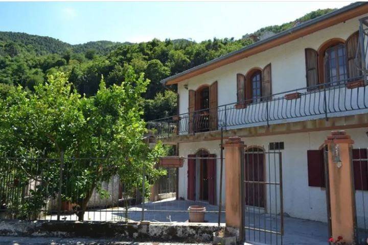 casa indipendente in vendita a Ceriana