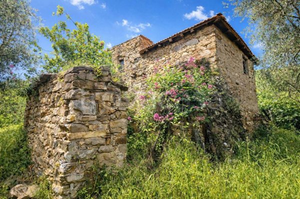 casa indipendente in vendita a Ceriana