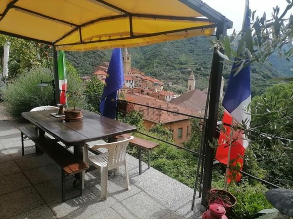 casa indipendente in vendita a Ceriana