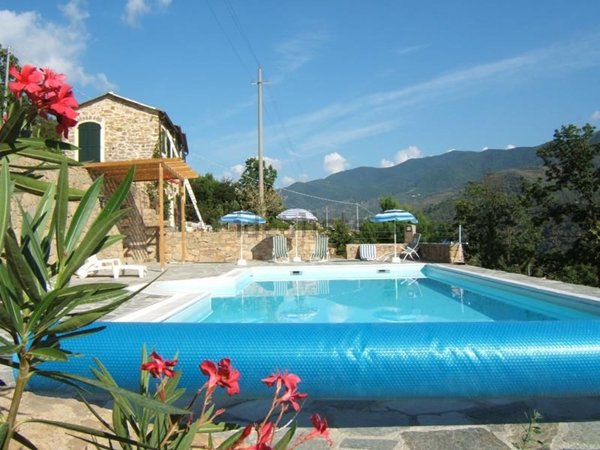 casa indipendente in vendita a Ceriana