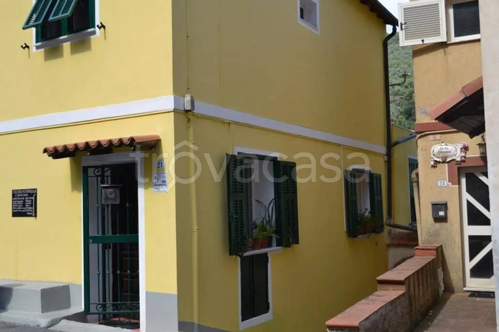 casa indipendente in vendita a Ceriana