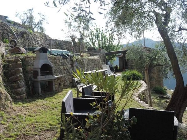 casa indipendente in vendita a Ceriana