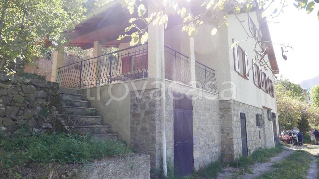 casa indipendente in vendita a Ceriana