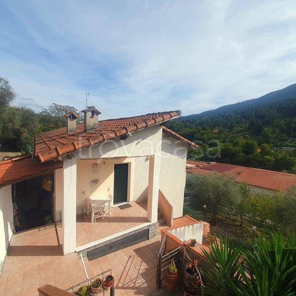 casa indipendente in vendita a Ceriana