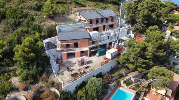 casa indipendente in vendita a Cervo