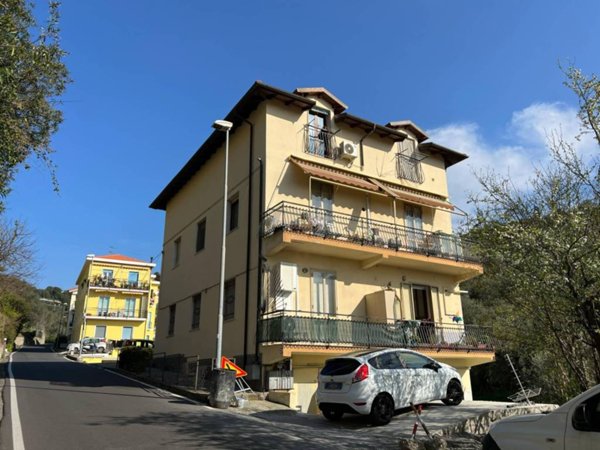appartamento in vendita a Cervo