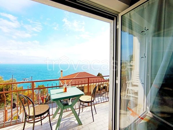 appartamento in vendita a Cervo