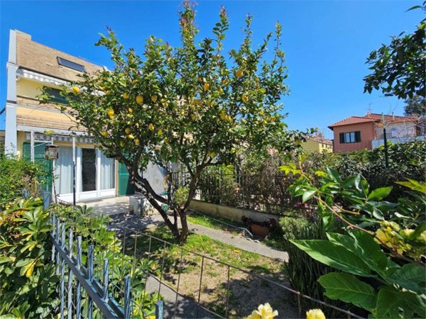 casa indipendente in vendita a Cervo