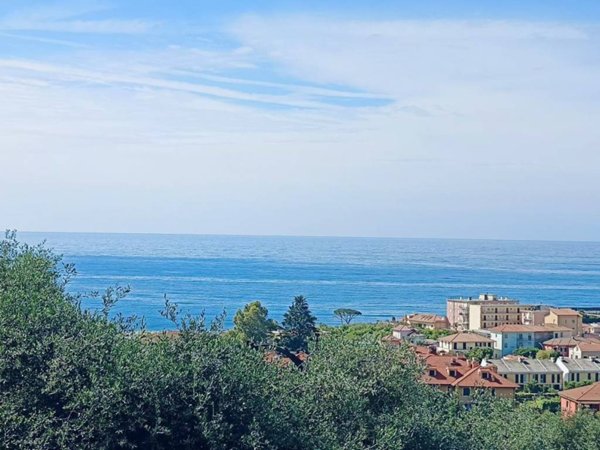 casa indipendente in vendita a Cervo