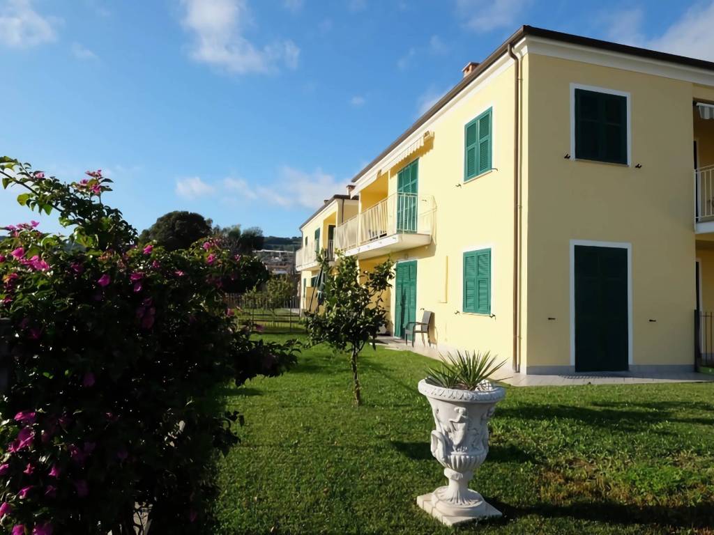 appartamento in vendita a Cervo