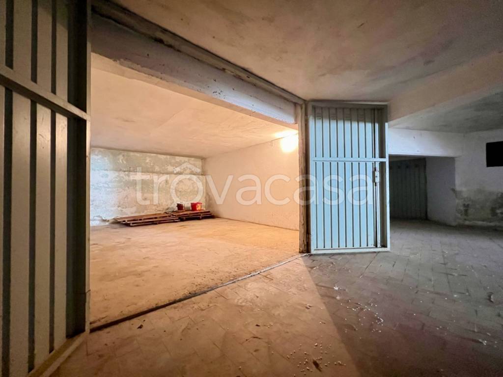 locale di sgombero in vendita a Cervo