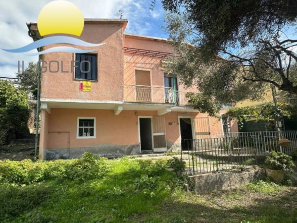 casa indipendente in vendita a Cervo