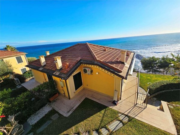 appartamento in vendita a Cervo