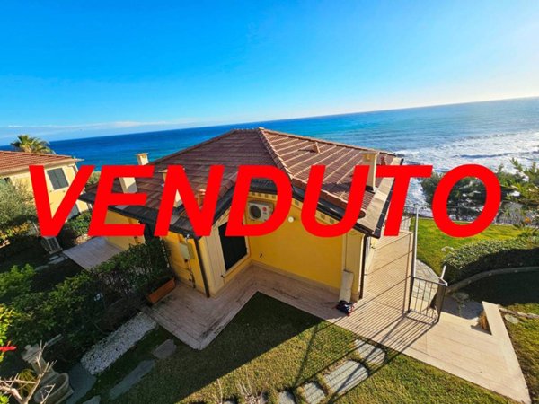 appartamento in vendita a Cervo