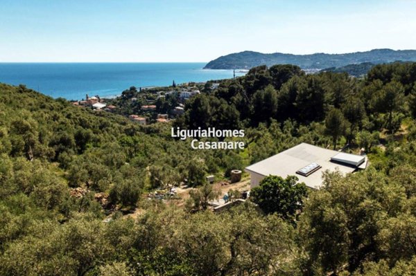 casa indipendente in vendita a Cervo