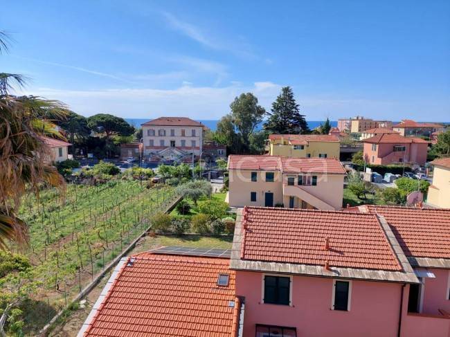 appartamento in vendita a Cervo