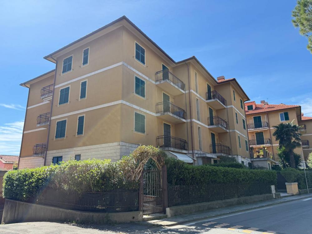 appartamento in vendita a Cervo